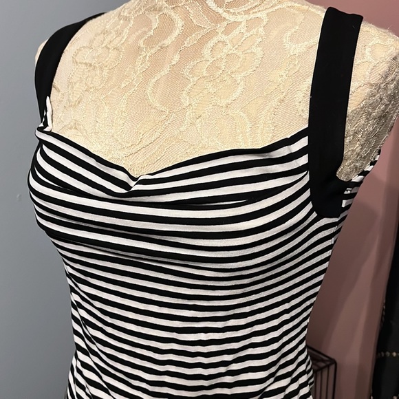 White House Black Market- striped tank with contrast neckline - Picture 2 of 8